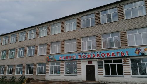 Две школы в Алтайском крае полностью ушли на карантин из-за ОРВИ