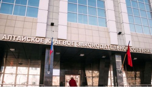 Новоизбранные алтайские депутаты официально приступили к обязанностям