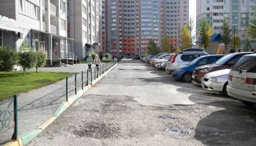 Жители квартала Дружный в Барнауле судятся, чтобы их дворы закатали в асфальт