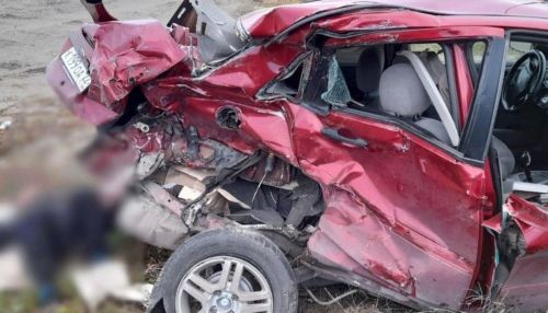 УАЗ и Ford столкнулись на алтайской трассе – есть погибшие