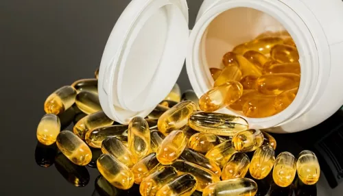 Доктор Мясников назвал симптом, говорящий о нехватке витамина D
