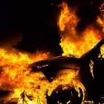 Автомобиль сгорел в Барнауле поздним вечером 10 октября