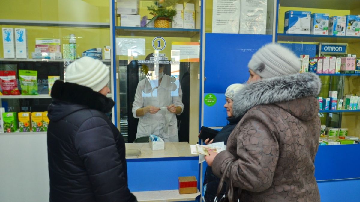 Барнаульцы жалуются на отсутствие в аптеках обычного парацетамола 