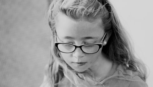 Чаще всего нарушение зрения у детей развивается во время учебы в школе
