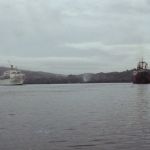 Две баржи столкнулись на реке Обь: произошла утечка нефти