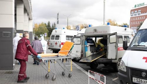 Врач рассказал об опасности одновременного заражения гриппом и ковидом