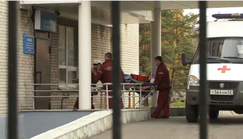 Дорогая, живи!: врачи рассказали о работе в ковидном госпитале Барнаула