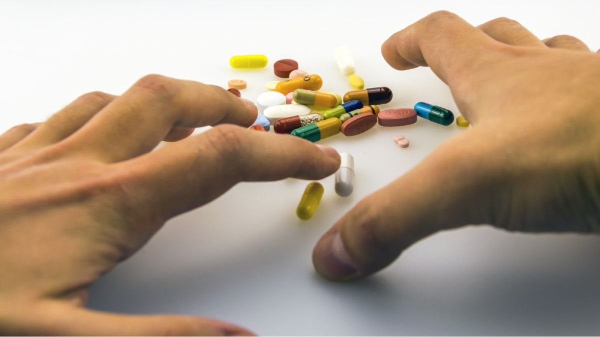 Контроль "задушил": крупный поставщик открыл тайну дефицита лекарств в аптеках