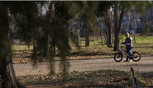 Парк Изумрудный для велосипедистов и пешеходов: как он преобразился за год