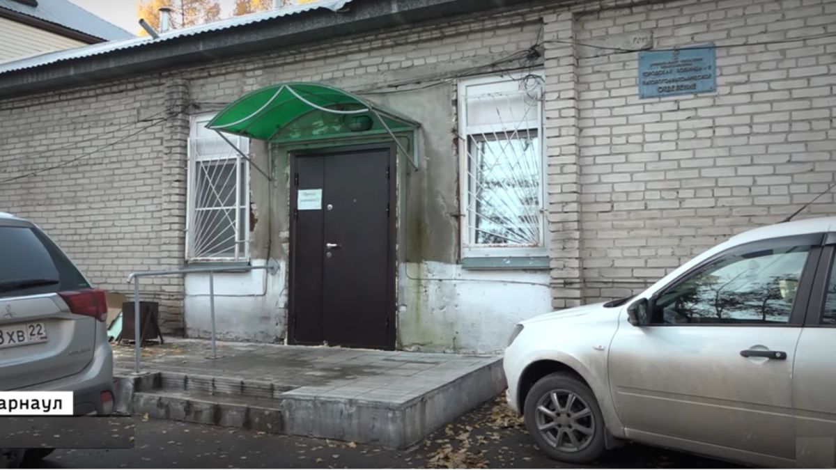 В Барнауле нашли способ разгрузить от ковидных трупов подвал больницы
