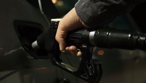 Цены на топливо и бензин на российских АЗС начали активно расти