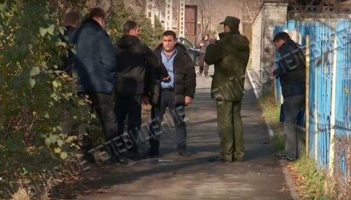 Полиция показала видео, как даёт показания задержанный по подозрению в убийстве