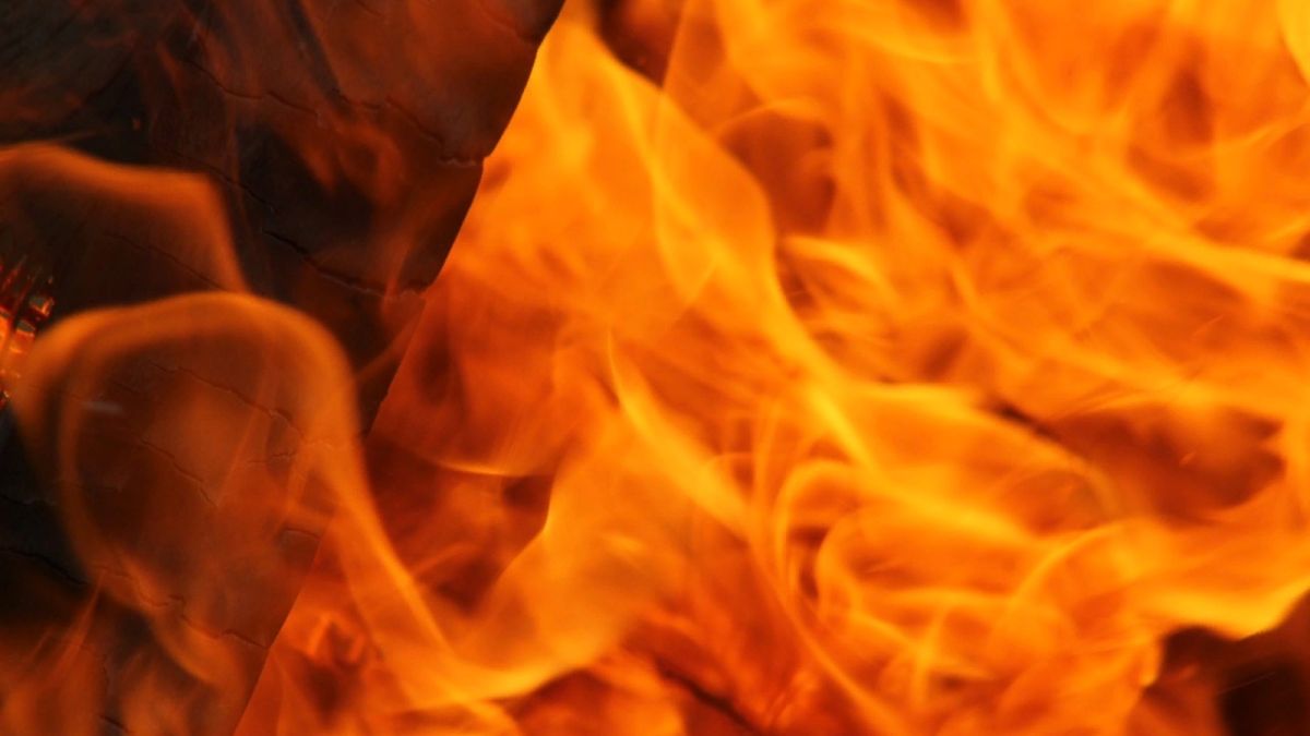 Барнаульский подросток попал в реанимацию из-за баловства с огнем