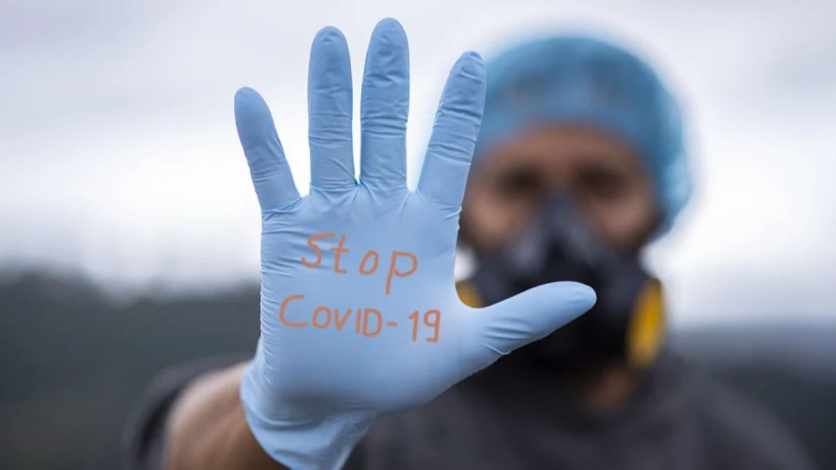 Снова рекорд: сразу 346 человек умерли в России за сутки от COVID