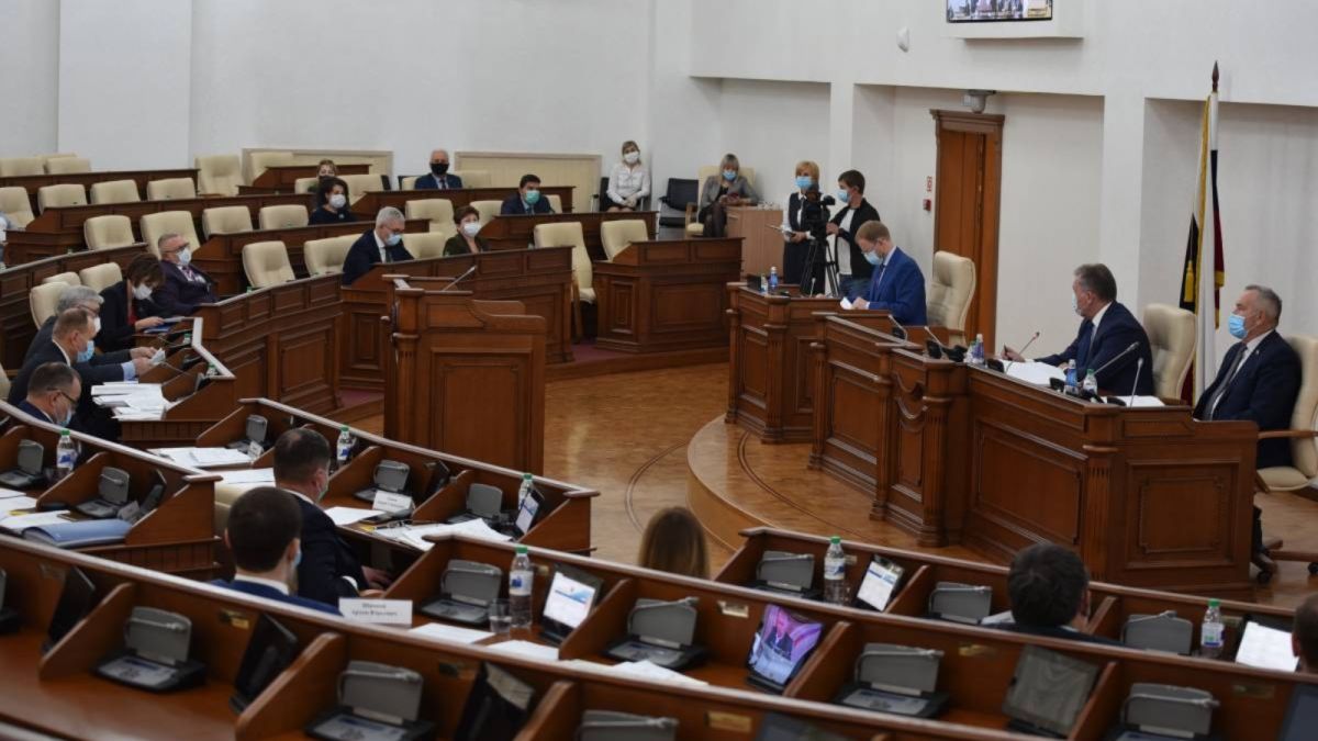 Единороссы поддержали социальный проект бюджета края на 2021 год в первом чтении