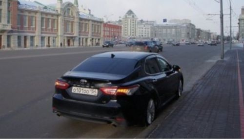Новосибирская мэрия распродала автомобили бизнес-класса почти даром