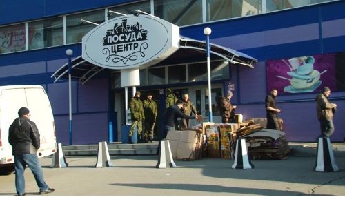 Как посудный супермаркет начали готовить под ковидный госпиталь в Барнауле