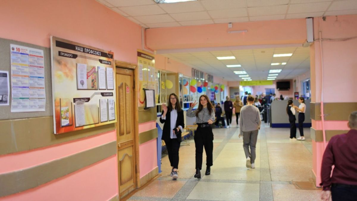 Школьные каникулы могут продлить в Алтайском крае 