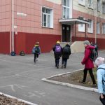 Школьные каникулы продлили в соседних с Алтаем регионах