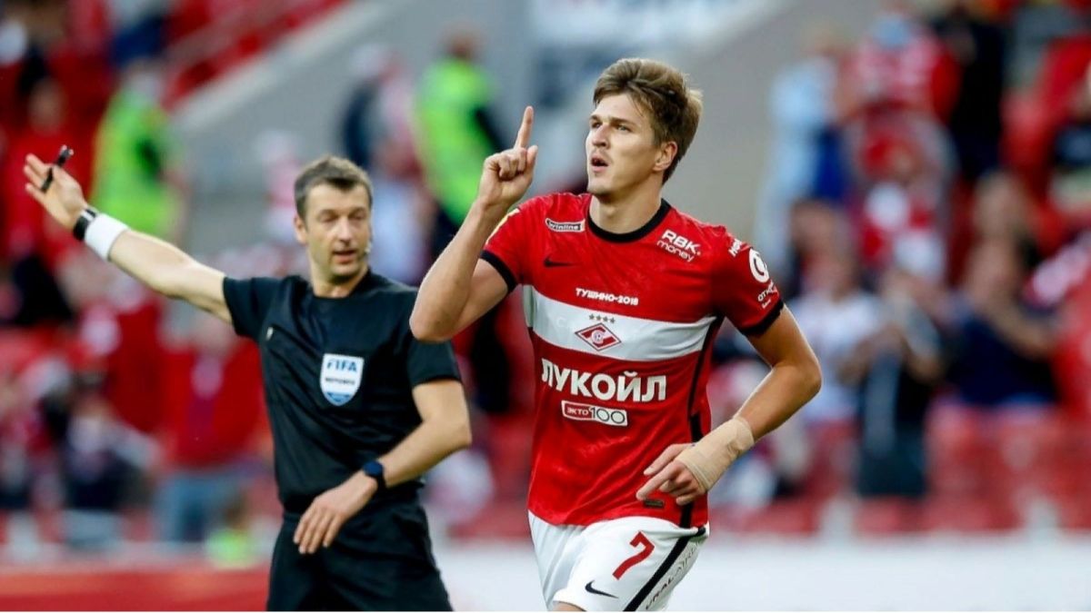 Футболист Соболев недоволен, что "Динамо-Барнаул" получило деньги за его переход