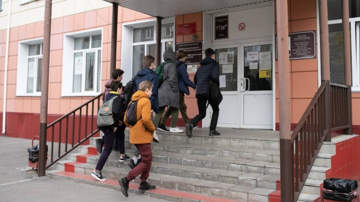 Очные занятия в школах Алтайского края начнутся с 16 ноября 