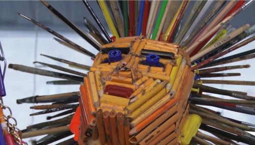 Выставка необычных картин и скульптур мастеров Мозговых открылась в Барнауле