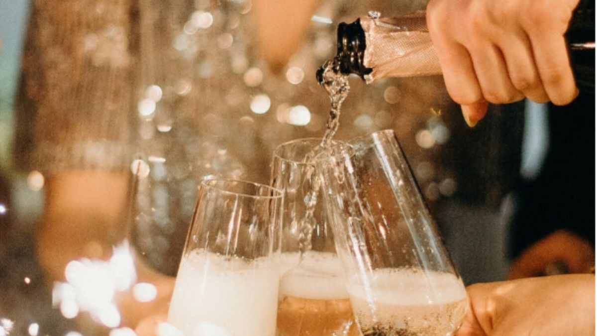 Не навреди: врач рассказала, какой алкоголь лучше выбрать для Нового года