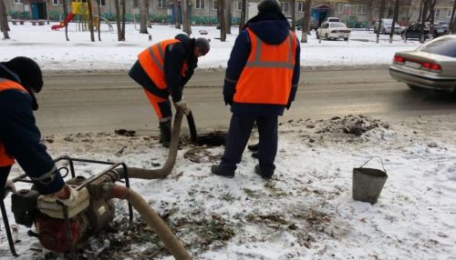 Семь пятиэтажек Барнаула остались без воды из-за аварии