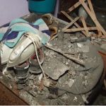 Жильцы двухэтажки в Барнауле чудом остались живы после обрушения потолка
