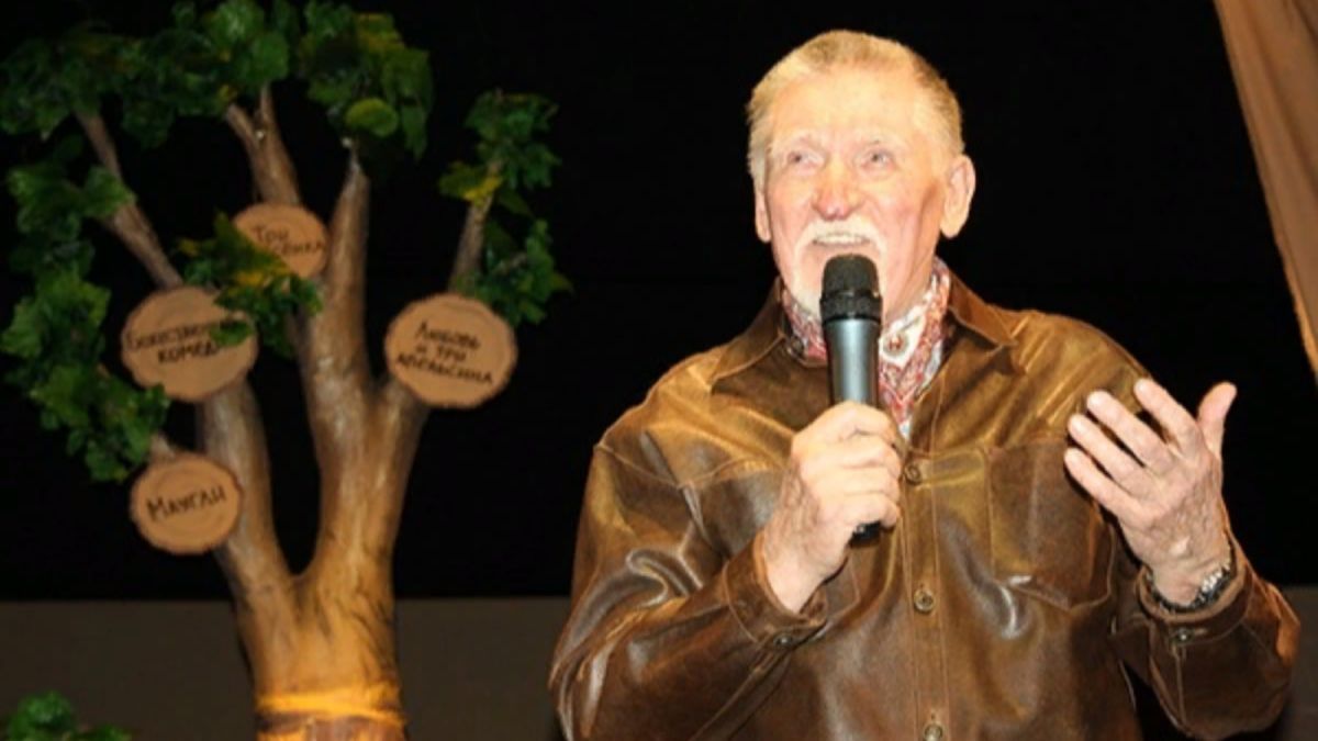На 85-м году жизни умер бывший главный режиссер алтайского театра кукол "Сказка"