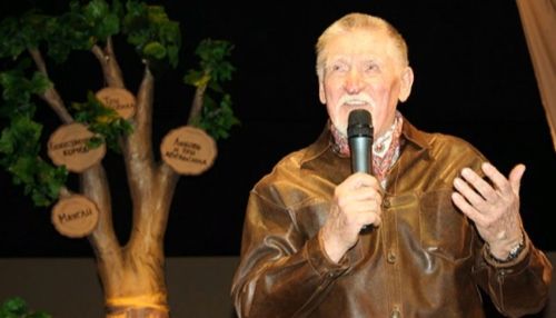 На 85-м году жизни умер бывший главный режиссер алтайского театра кукол Сказка