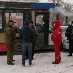 В центре Барнаула автобус № 60 столкнулся с Волгой