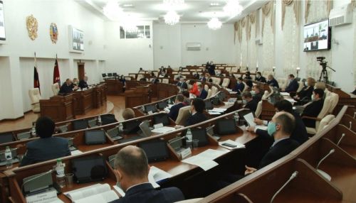 Алтайские депутаты решили, куда направить дополнительные федеральные средства