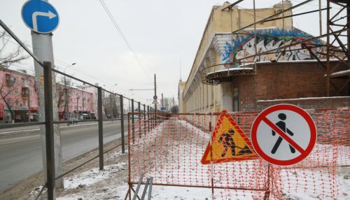 В Барнауле начинают реставрировать фасад трибуны стадиона Локомотив