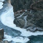 Круги на воде: в Горном Алтае очевидцы сняли необычное природное явление