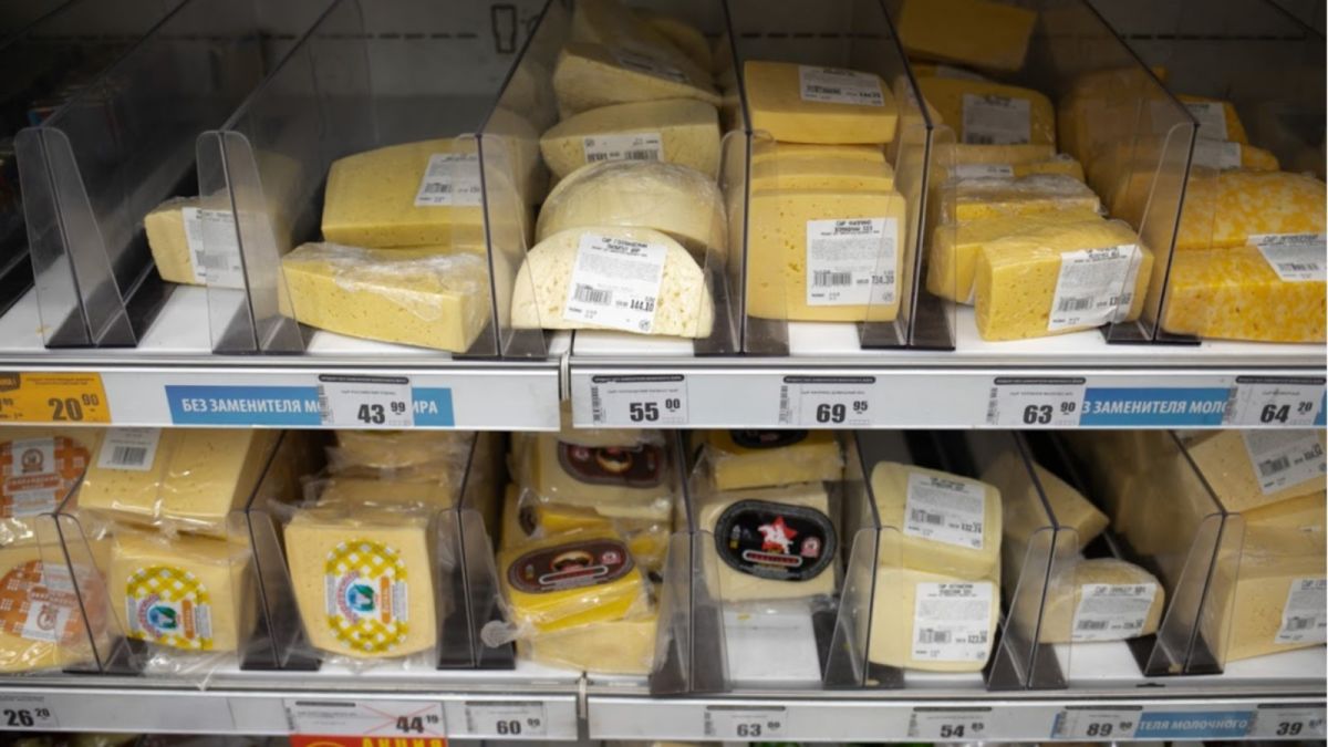 Проблема с залежами сыра на складах предприятий Алтая не ушла, но "сгладилась"