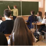 Тревожный звонок: как Алтайскому краю побороть кадровый голод в системе образования