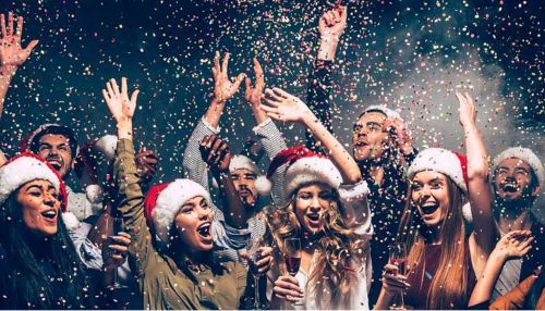 Отмена новогодних корпоративов: власти, бизнес и медицина о возможных запретах
