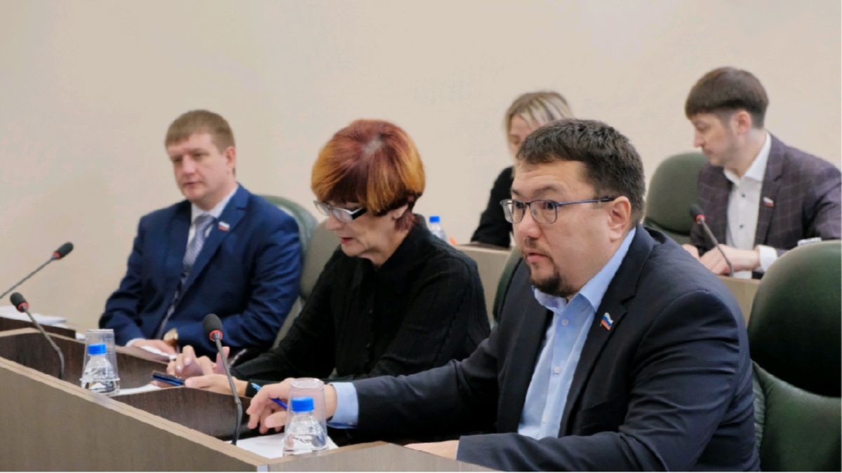 Депутаты выступили против "каннибализма" в Думе Бийска