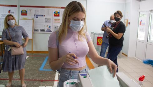Парламент утвердил трехдневные выборы на Алтае при сопротивлении оппозиции
