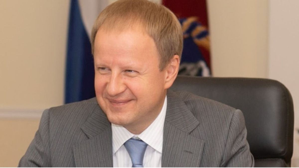 "Самый душевный праздник": губернатор Томенко поздравил мам Алтайского края