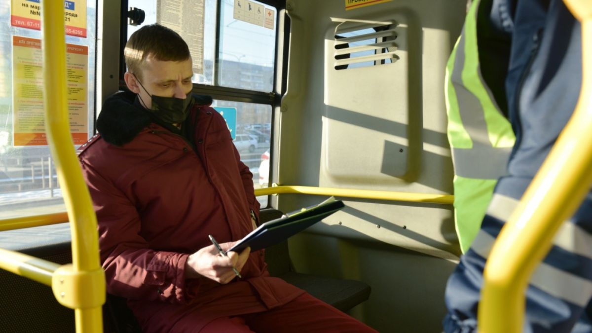 В Барнауле проверяют соблюдение масочного режима в транспорте: какие есть штрафы