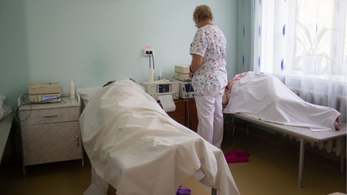 Алтайский минздрав принялся сокращать места в ковидных госпиталях