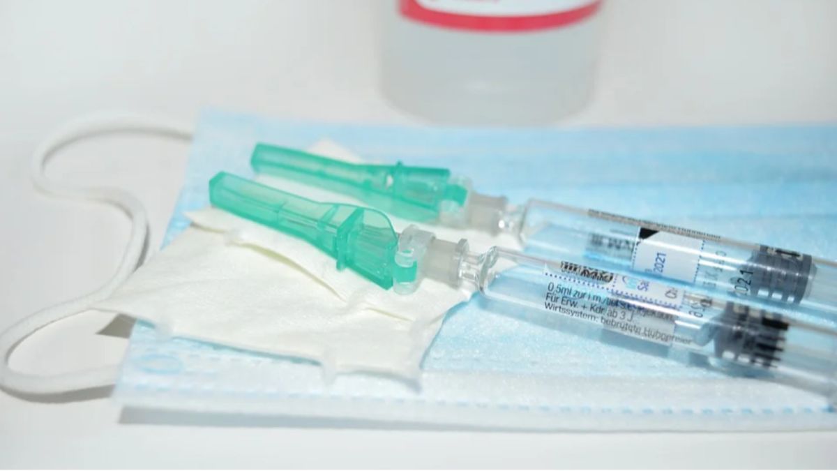Алтайский край получил вторую партию вакцины от COVID-19