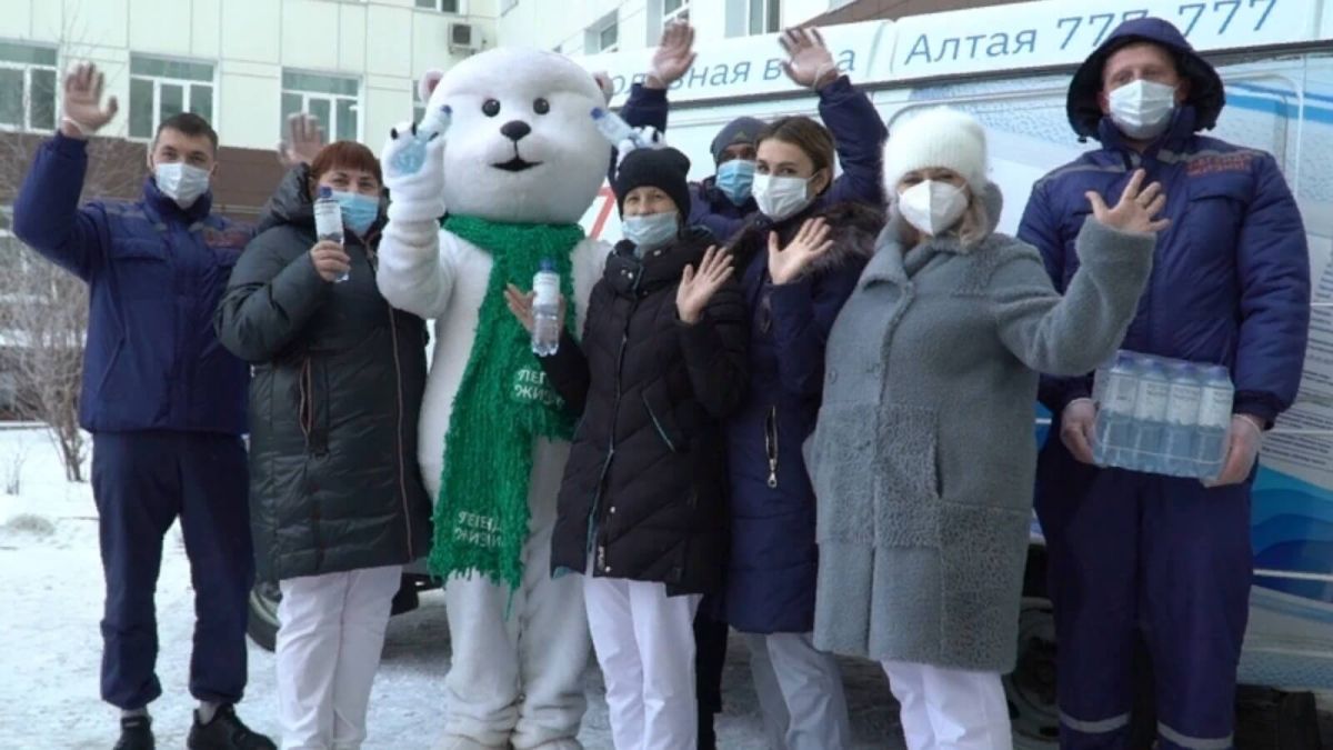 Ковидные госпитали Барнаула получили 3,5 тысячи литров кислородной воды