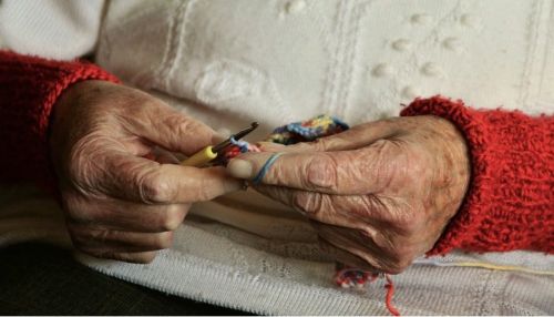 В Барнауле 83-летняя пенсионерка шесть лет жила в доме под снос
