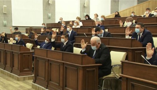 Барнаульские депутаты приняли главный городской бюджет