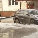 Барнаульцы оказались в ледовом плену из-за коммунальной аварии
