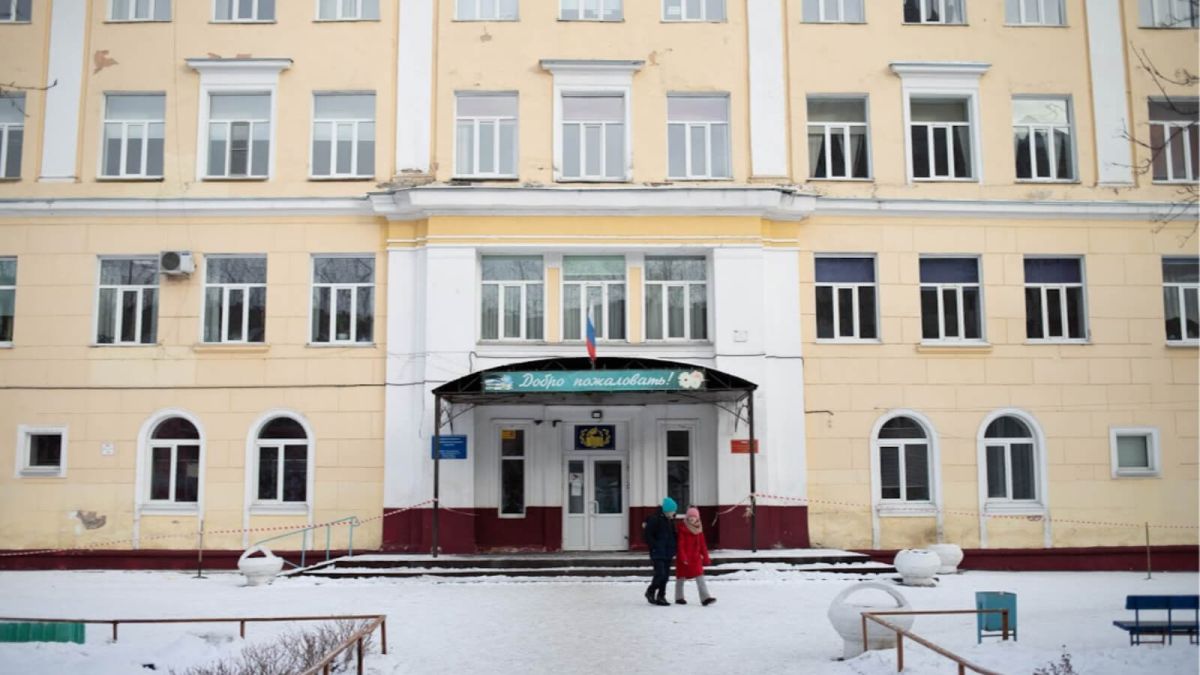 В российских школах на год продлили ограничения из-за COVID-19