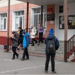 В российских школах и детсадах запретили массовые праздники еще на год